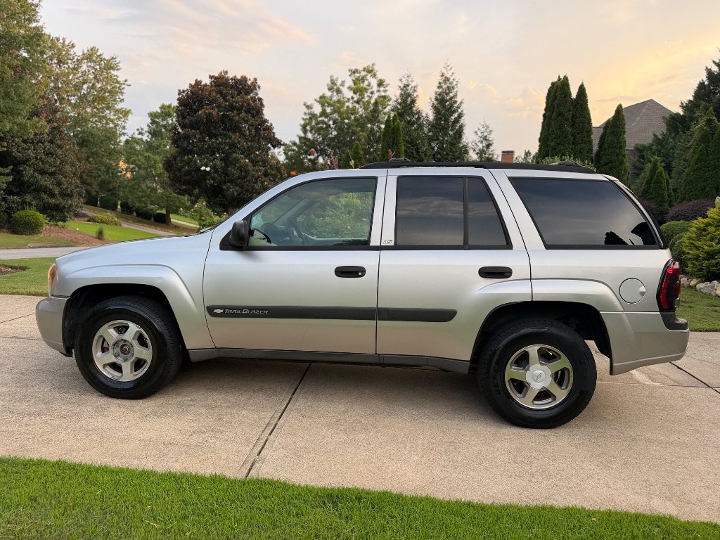 Used 2004 Chevrolet TrailBlazer LS w/ LS Preferred Equipment Group AWD/4WD image 9