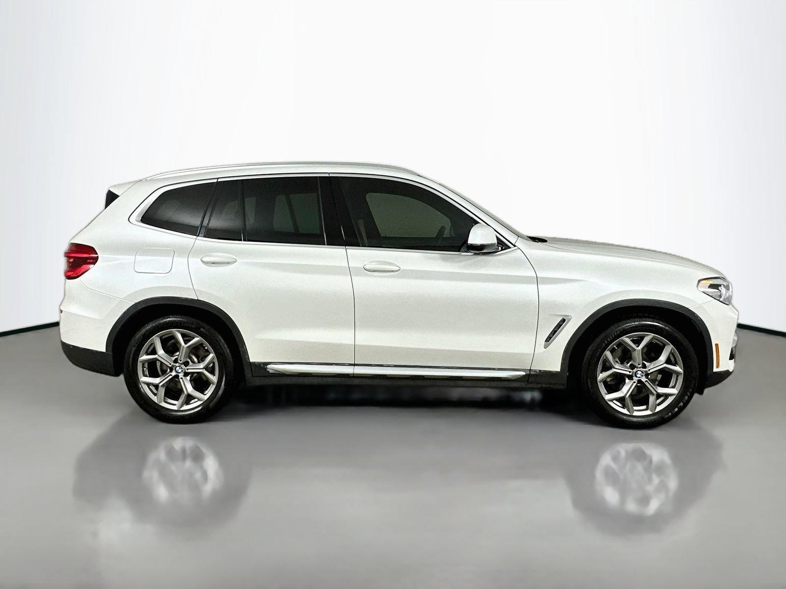 Used 2021 BMW X3 xDrive30i w/ Convenience Package AWD/4WD image 4