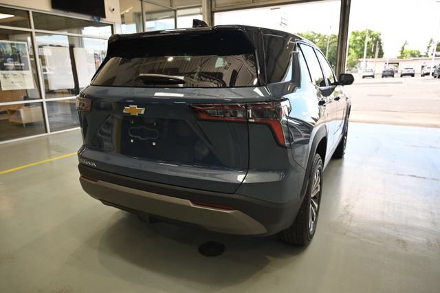 Used 2026 Chevrolet Equinox LT w/ Convenience Package II FWD image 5
