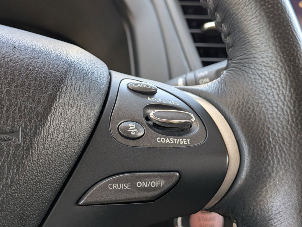 Used 2020 Nissan Pathfinder SV FWD image 28