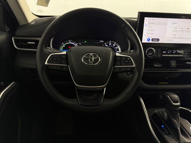 Used 2023 Toyota Highlander XLE image 21