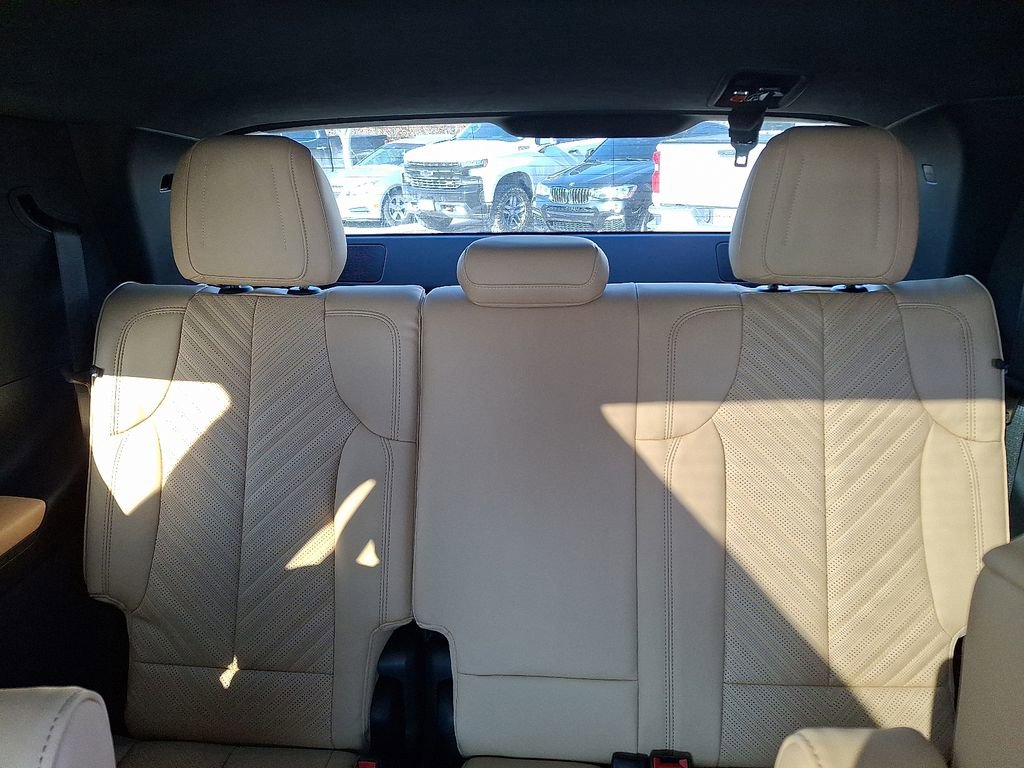 New 2025 Cadillac Escalade IQ Sport 2 w/ LPO, ONYX Package image 35