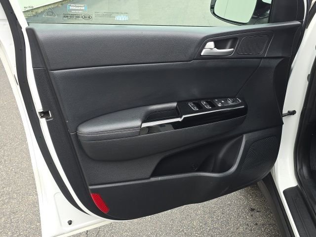 Used 2018 Kia Sportage EX image 18