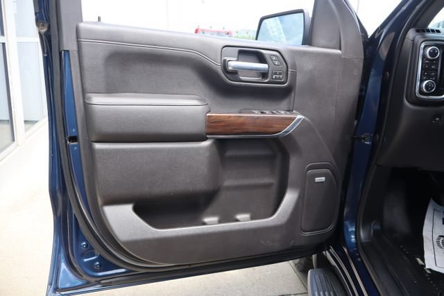 Used 2019 GMC Sierra 1500 SLT w/ SLT Premium Plus Package AWD/4WD image 16