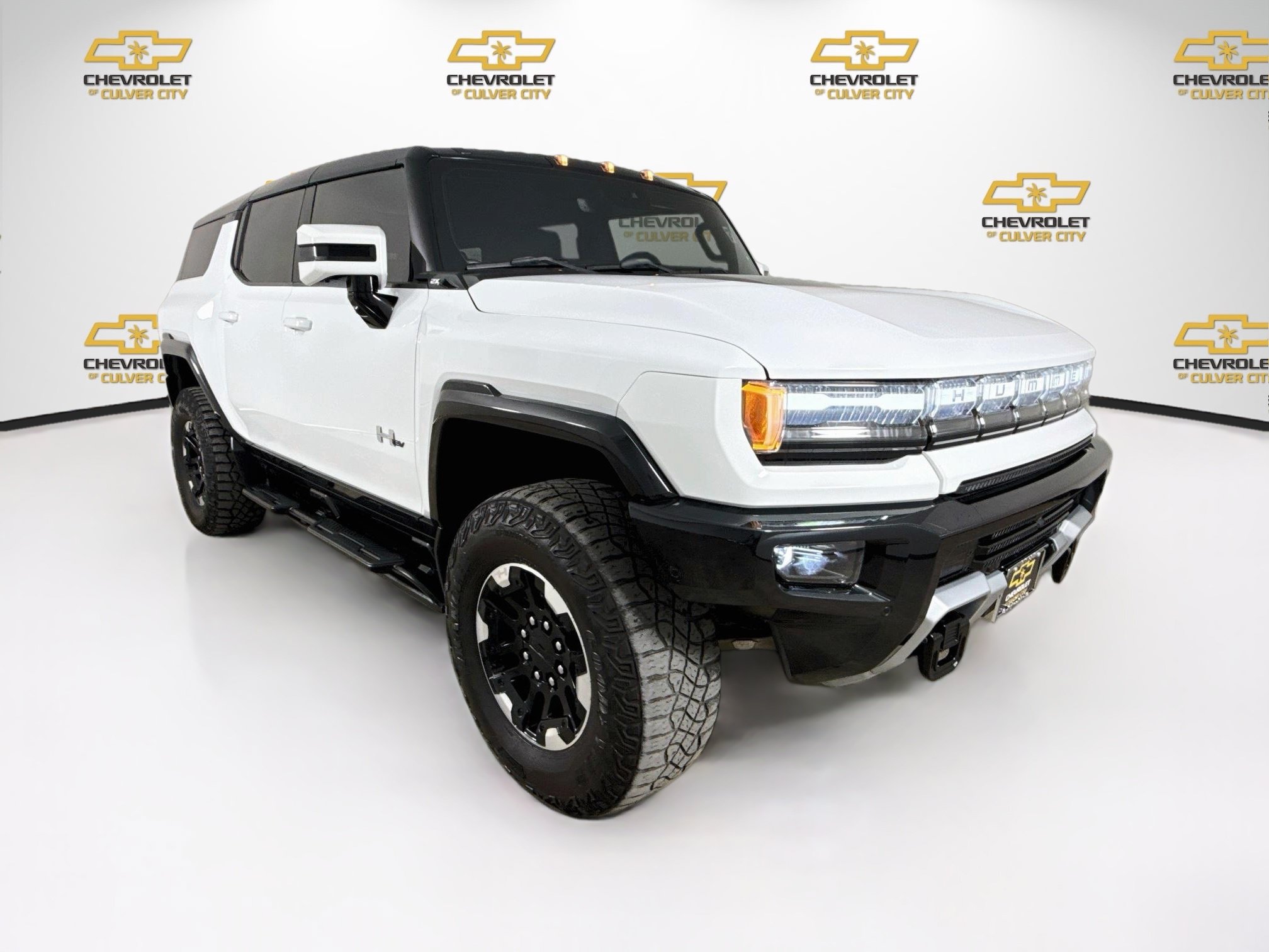 Used 2024 GMC Hummer EV 2X w/ Extreme Off-Road Package AWD/4WD image 1
