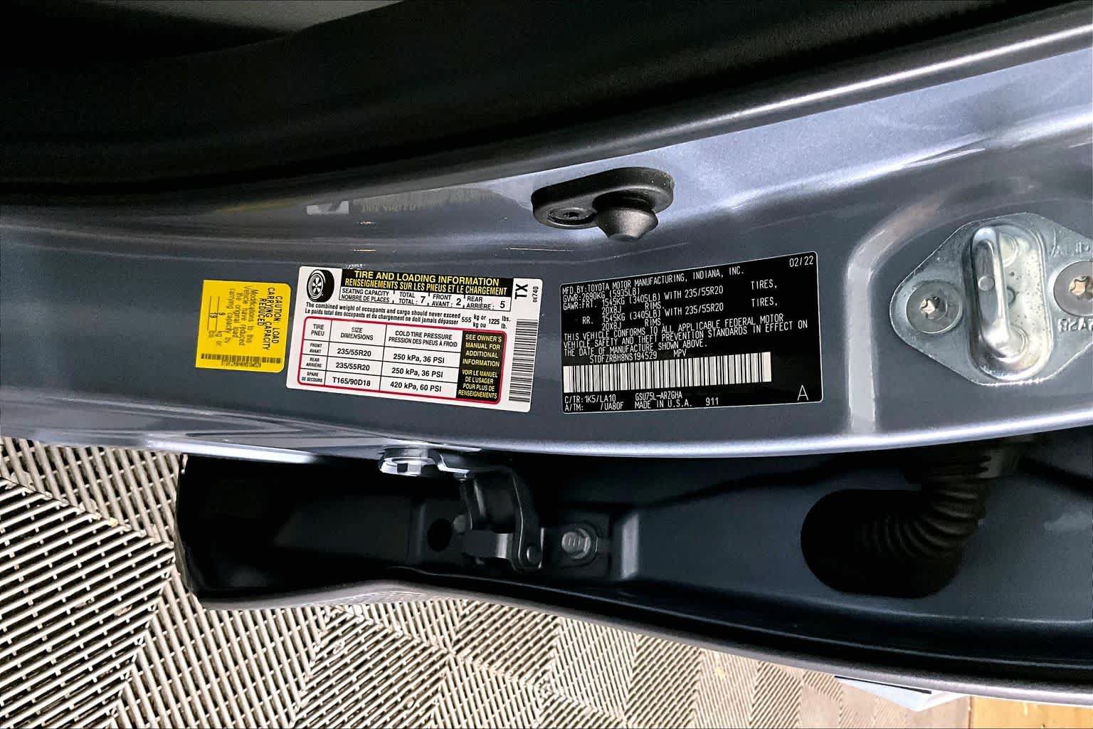 Used 2022 Toyota Highlander Platinum AWD/4WD image 32
