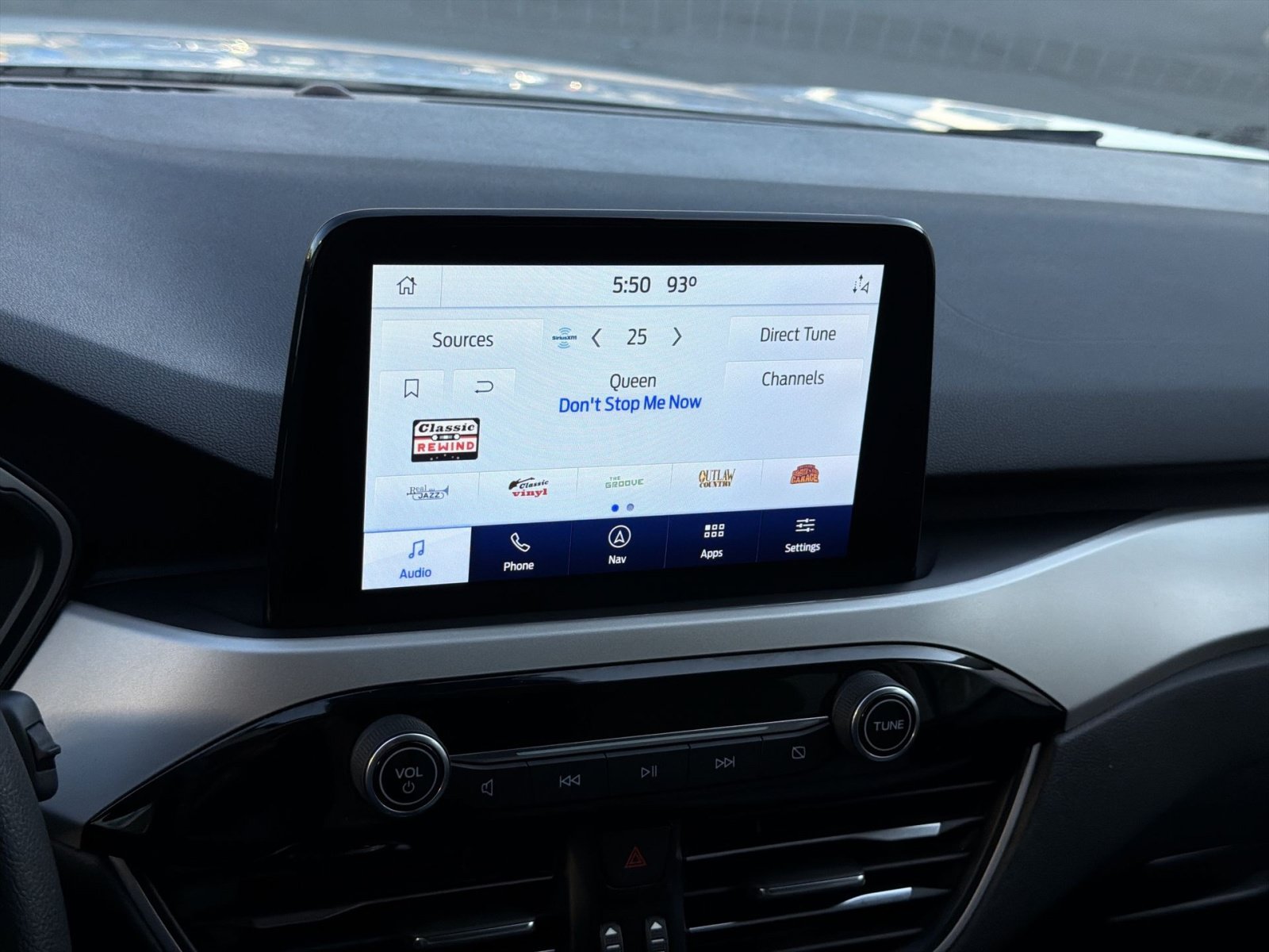 Used 2020 Ford Escape SE FWD image 18