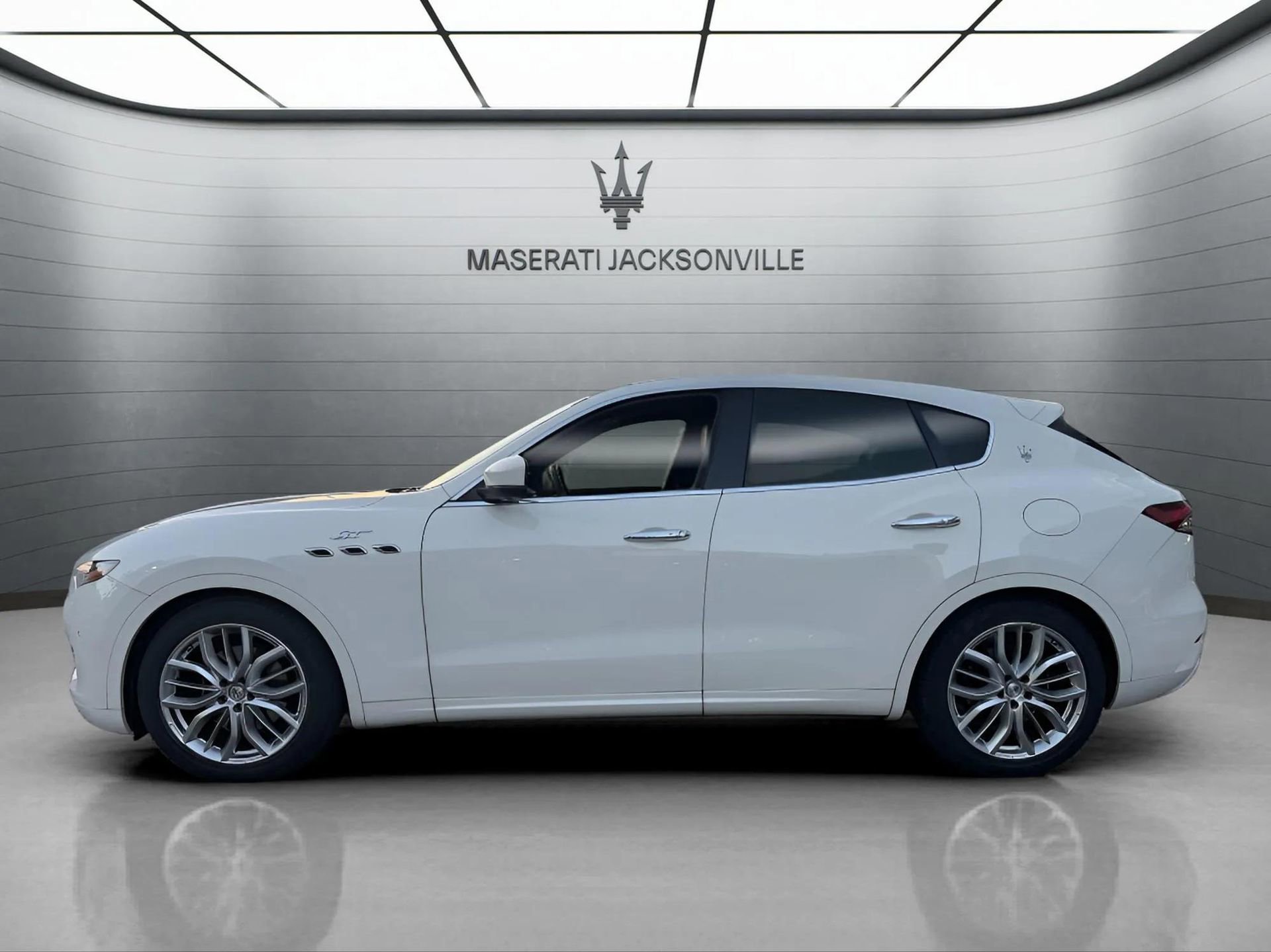 Certified 2022 Maserati Levante GT image 11