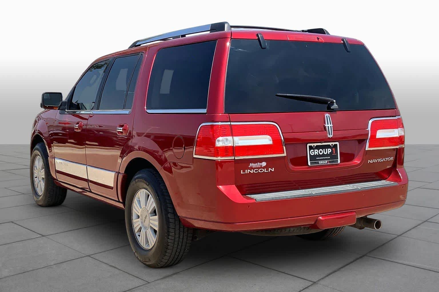 Used 2013 Lincoln Navigator 2WD w/ HD Trailer Tow Pkg image 11