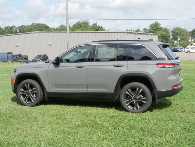 New 2027 Jeep Grand Cherokee Limited AWD/4WD image 11