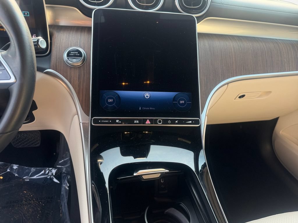 Used 2024 Mercedes-Benz GLC 300 image 11