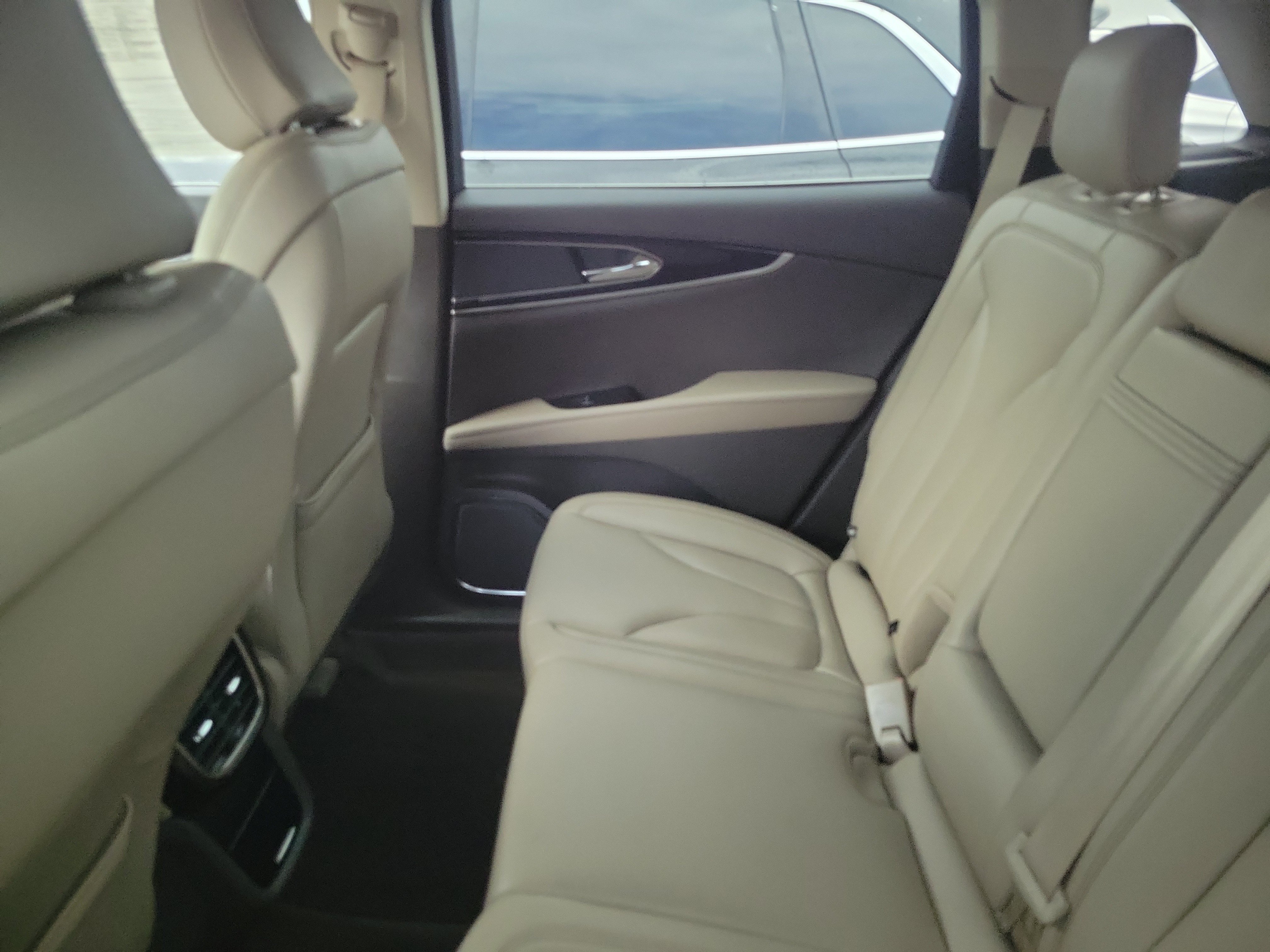 Certified 2023 Lincoln Nautilus AWD image 9