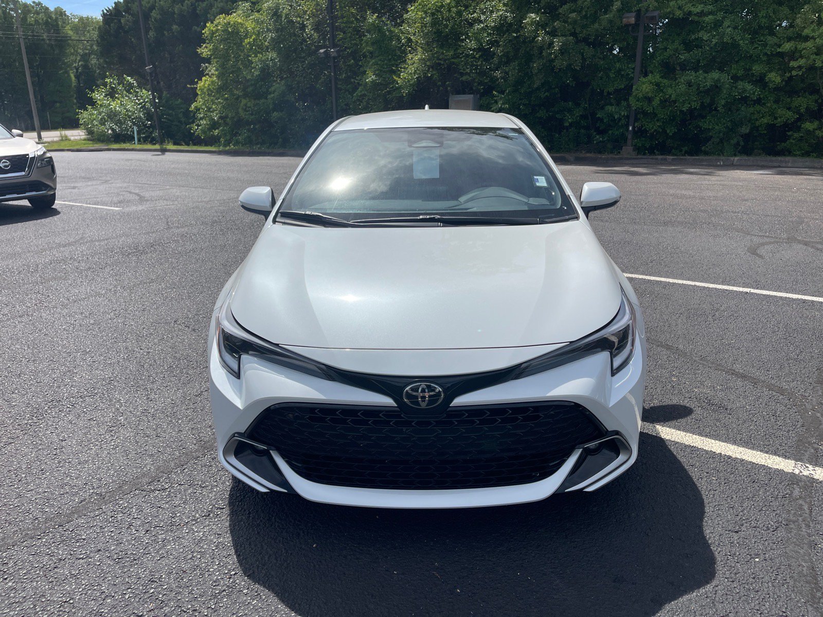 Used 2025 Toyota Corolla XSE FWD image 2