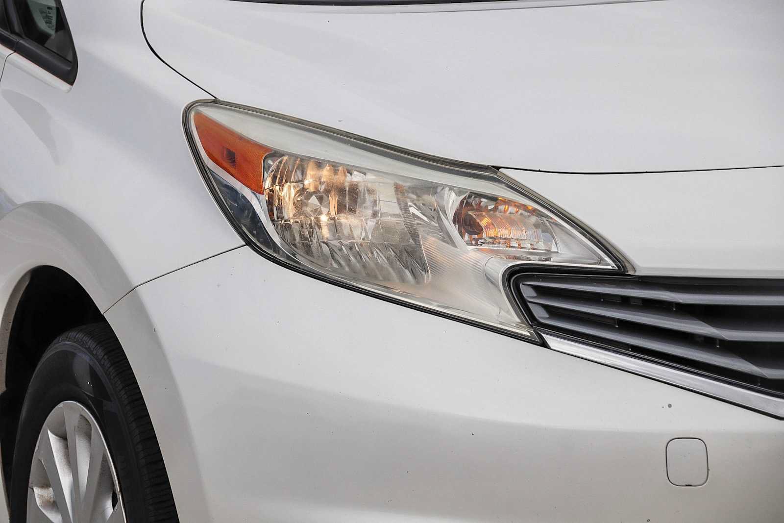 Used 2015 Nissan Versa Note SV FWD image 4