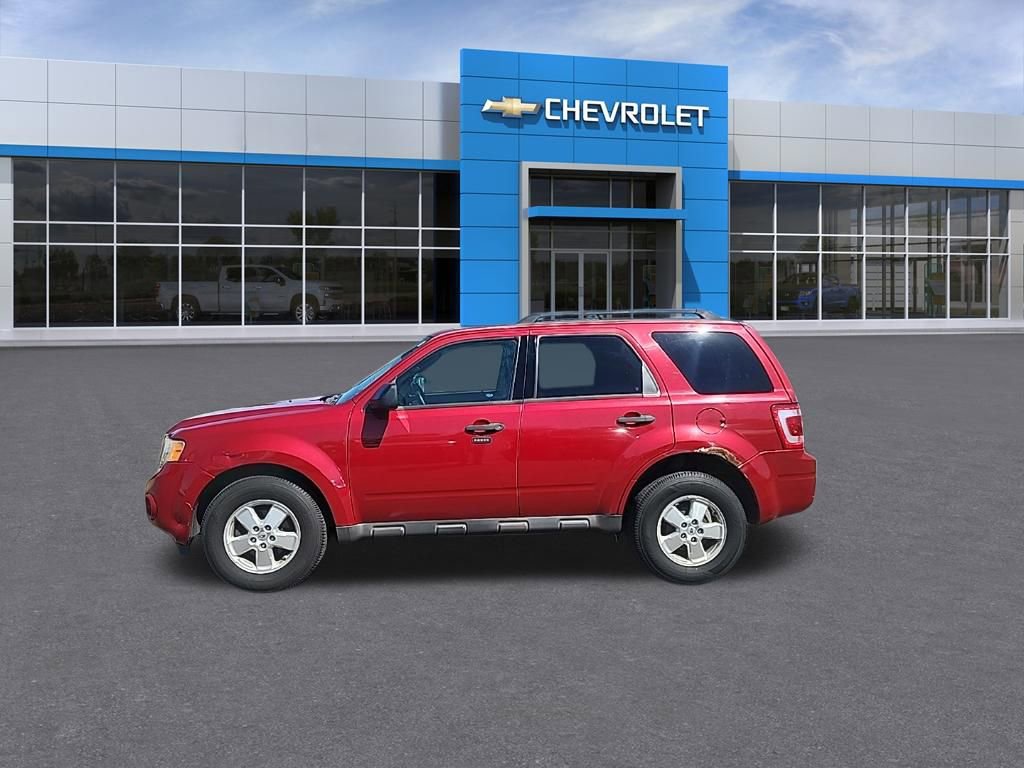 Used 2011 Ford Escape XLT AWD/4WD image 2