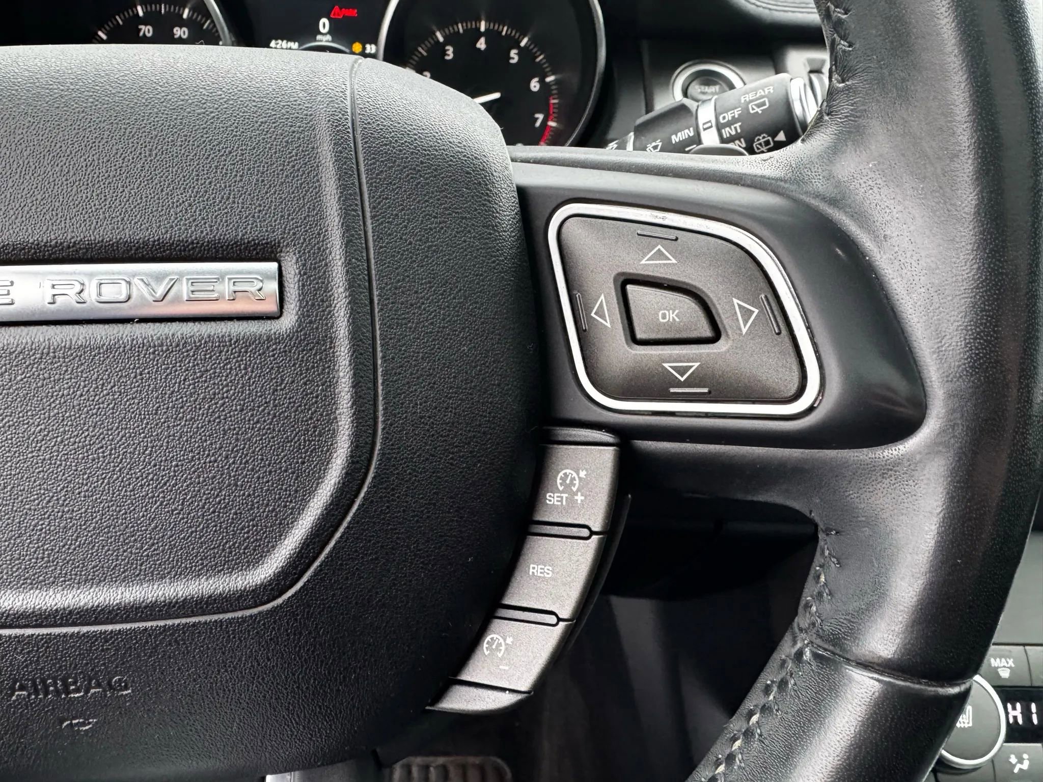 Used 2018 Land Rover Range Rover Evoque SE Premium AWD/4WD image 23