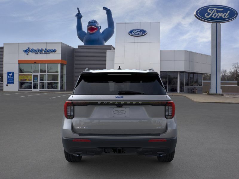 New 2026 Ford Explorer Active AWD/4WD image 8