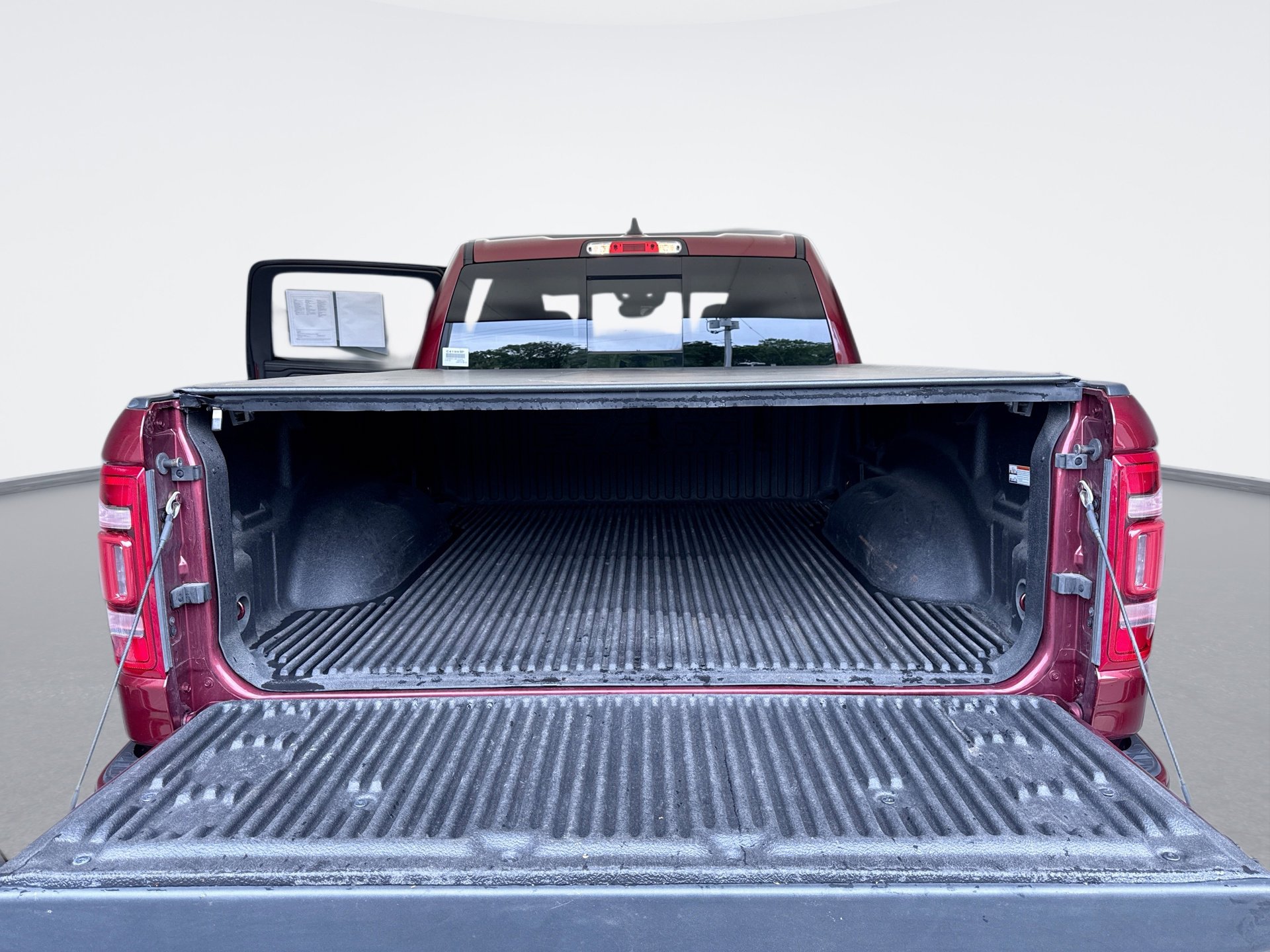 Used 2024 RAM 1500 Laramie AWD/4WD image 22