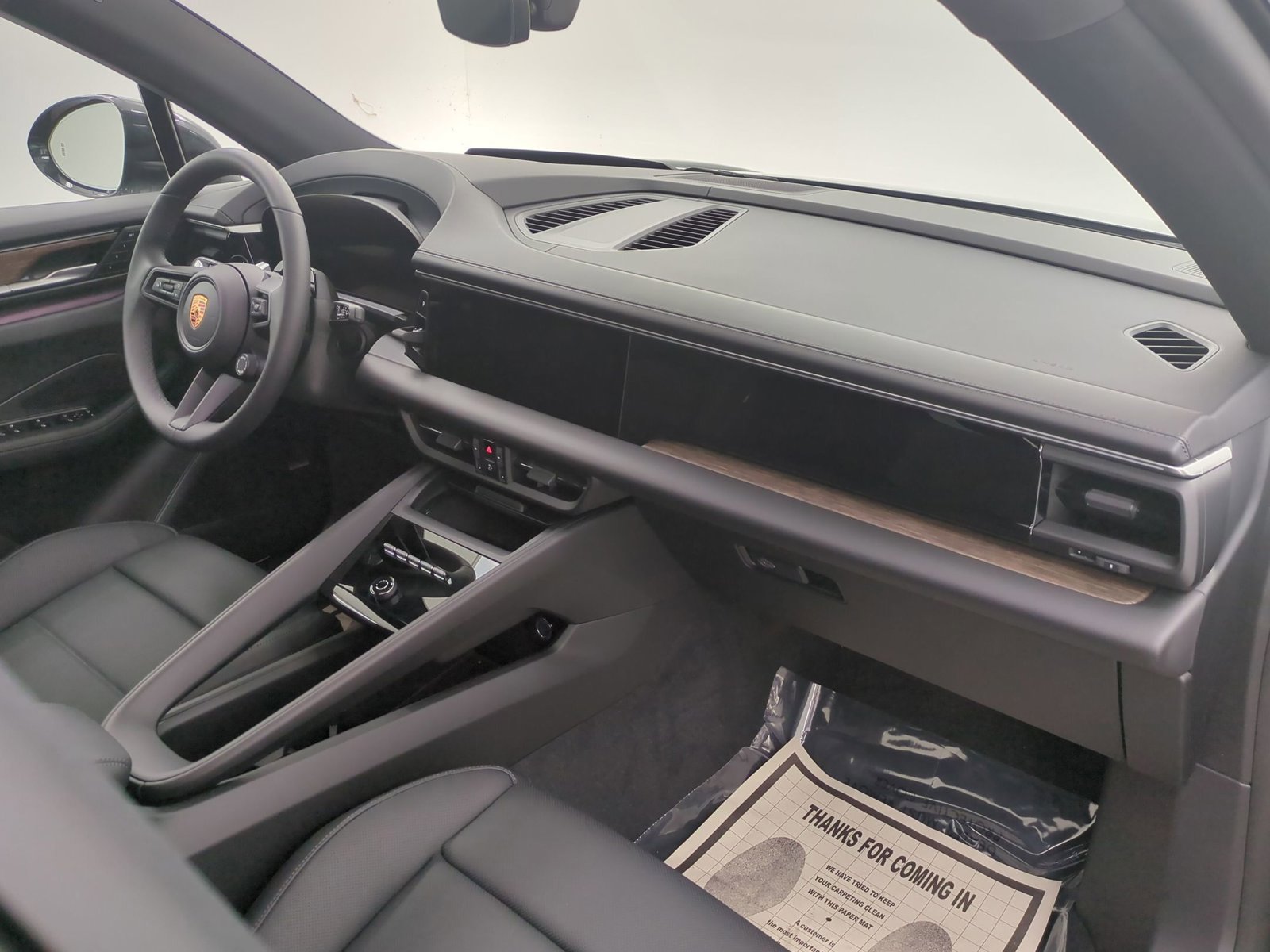 New 2026 Porsche Macan 4 Electric image 22