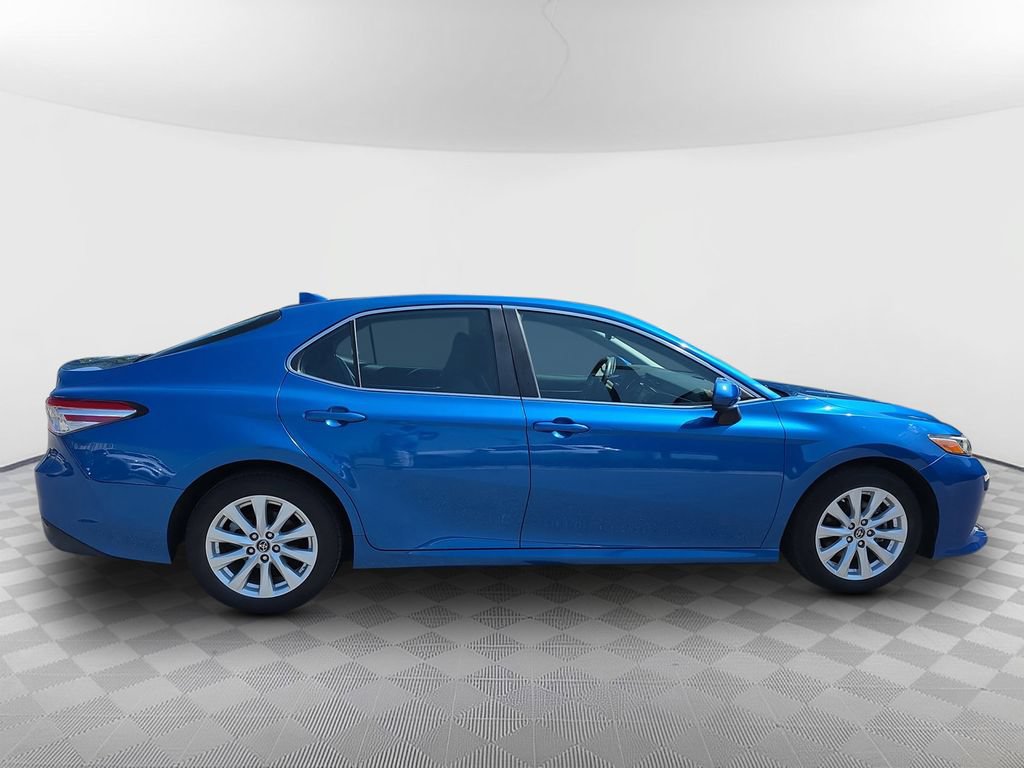 Used 2019 Toyota Camry LE FWD image 9