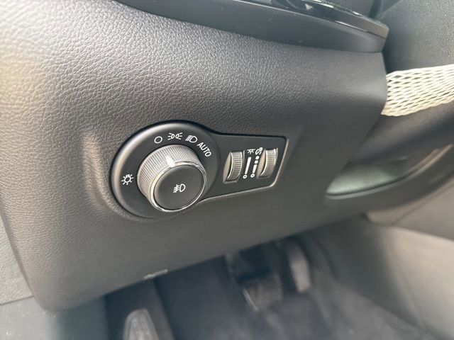 New 2026 Jeep Compass Limited w/ Sun, Sound & Navigation Group AWD/4WD image 13