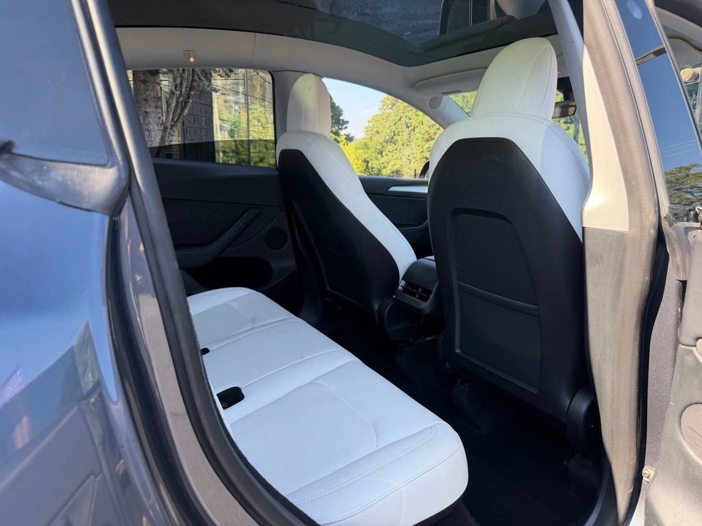 Used 2023 Tesla Model Y Long Range AWD/4WD image 41