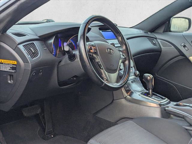 Used 2014 Hyundai Genesis 2.0T image 2