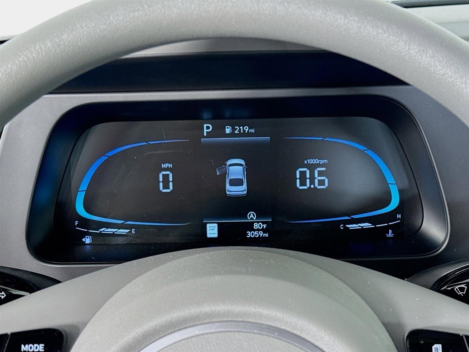 Certified 2025 Hyundai Elantra SE image 13