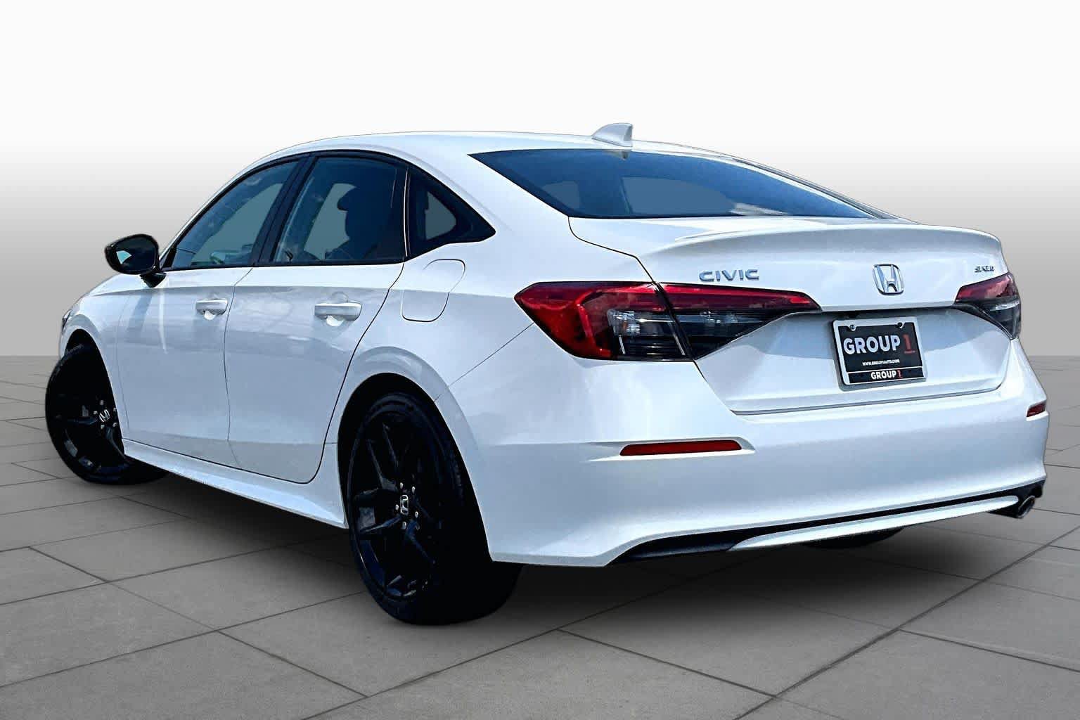 Used 2023 Honda Civic Sport image 12