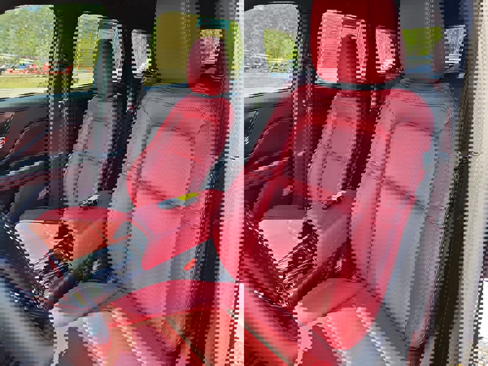 Used 2023 Lincoln Corsair Reserve w/ Jet Appearance Package FWD image 16