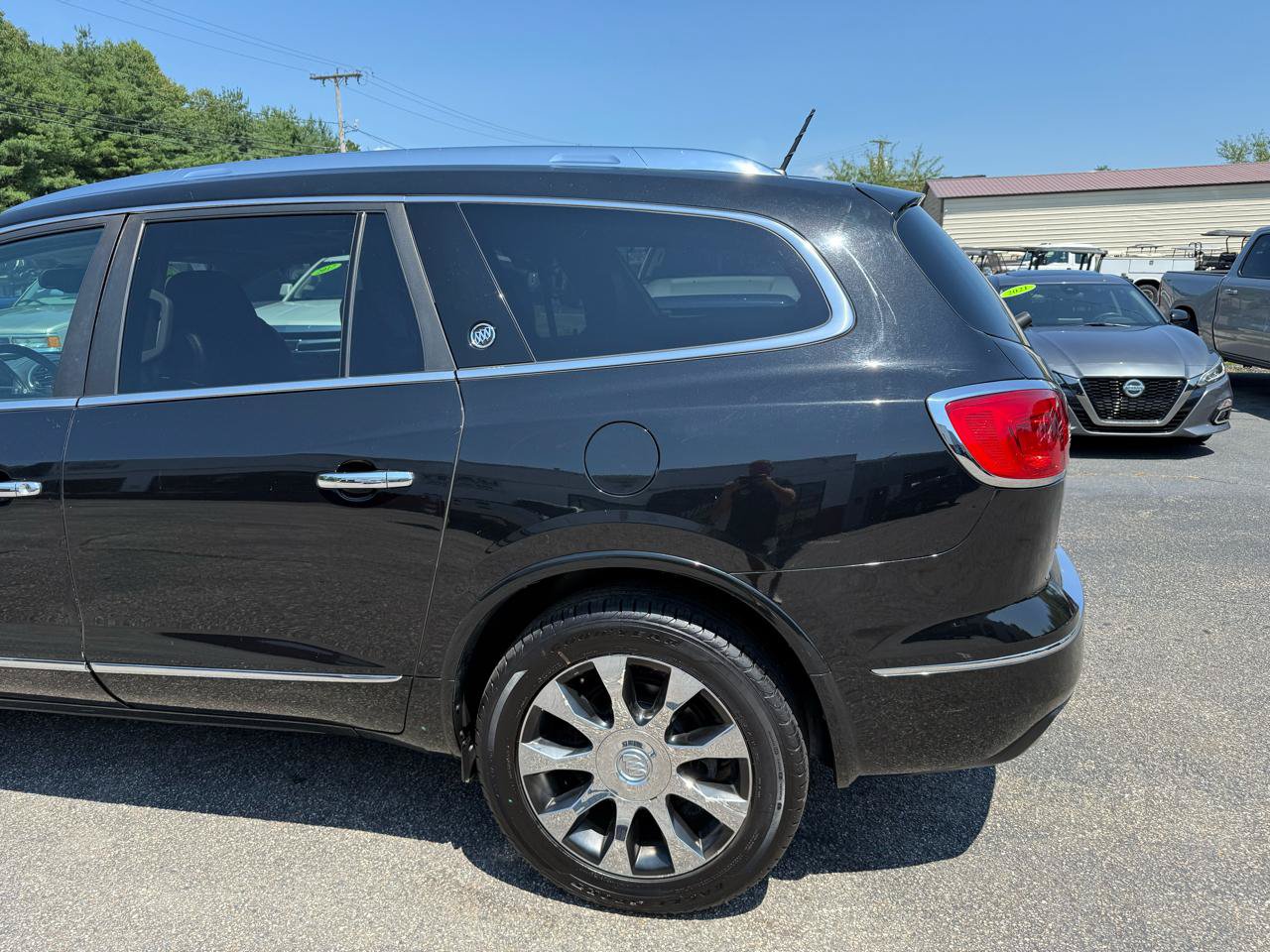 Used 2017 Buick Enclave Premium w/ Experience Buick Package AWD/4WD image 7