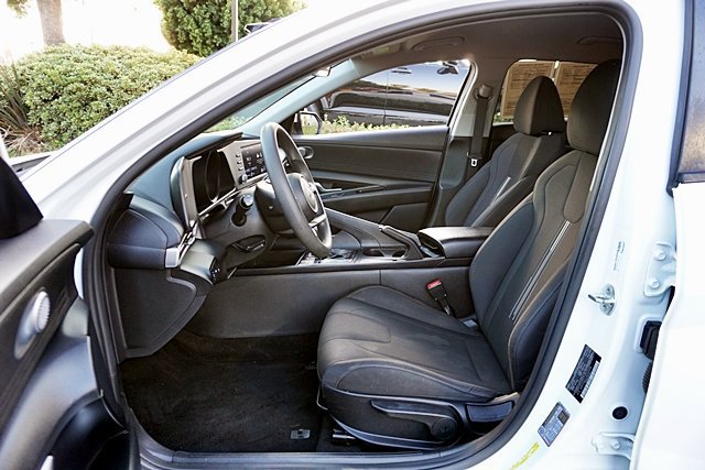 Used 2021 Hyundai Elantra SEL FWD image 21