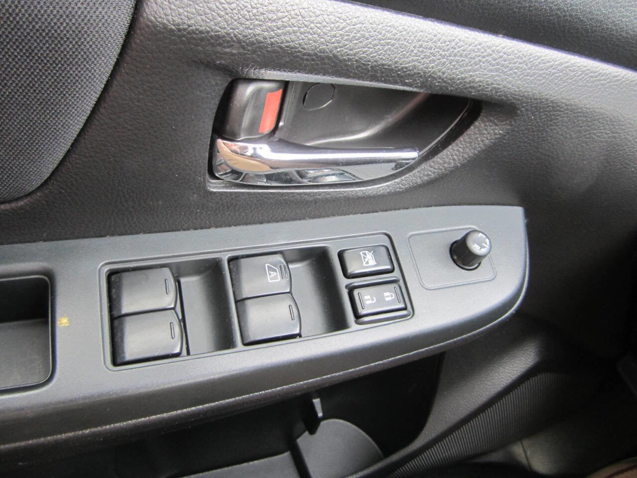 Used 2014 Subaru Impreza 2.0i Premium w/ All-Weather Package w/CVT image 30