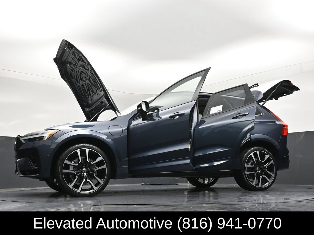 Used 2024 Volvo XC60 T8 Ultimate w/ Protection Package Premier AWD/4WD image 36
