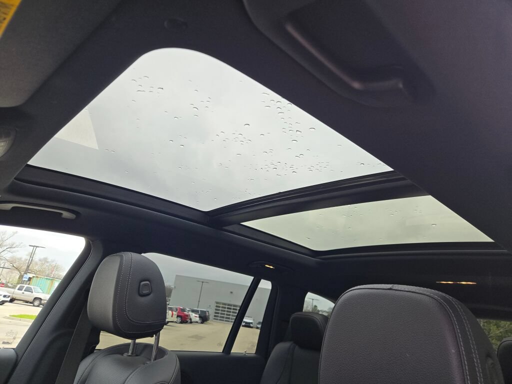 Used 2025 Mercedes-Benz GLS 450 4MATIC image 27