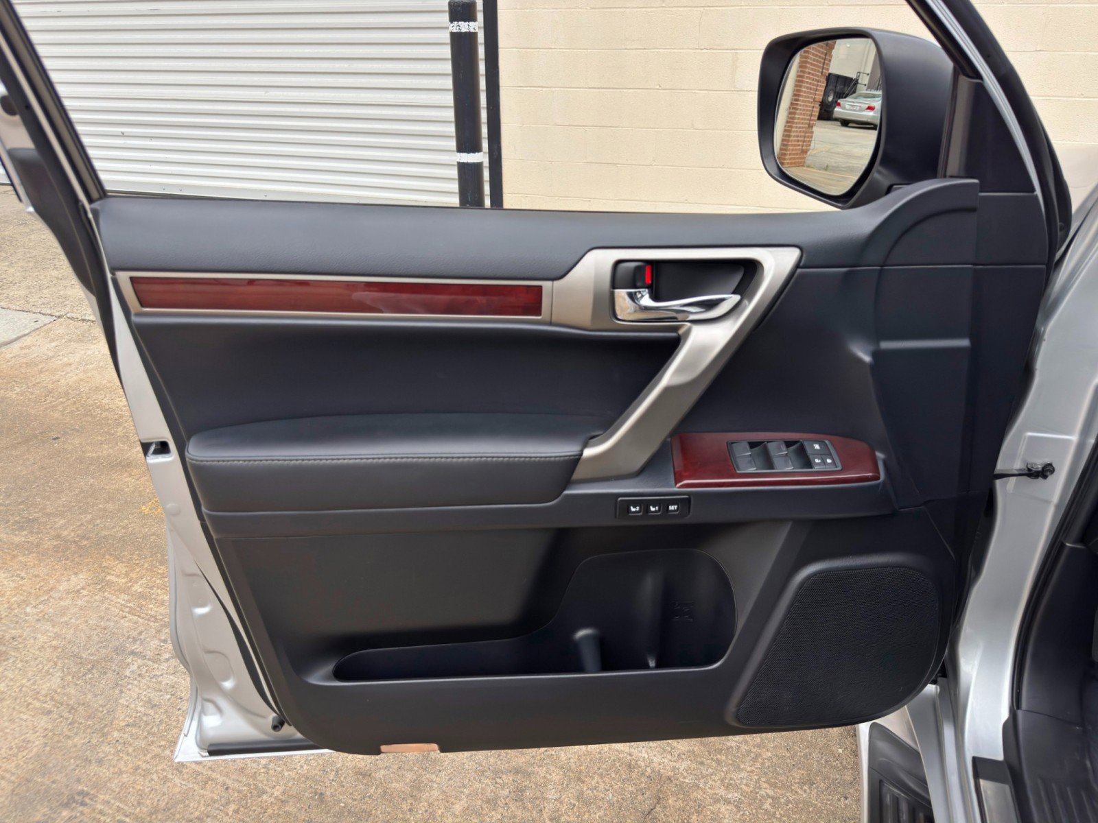 Used 2017 Lexus GX 460 Premium AWD/4WD image 43