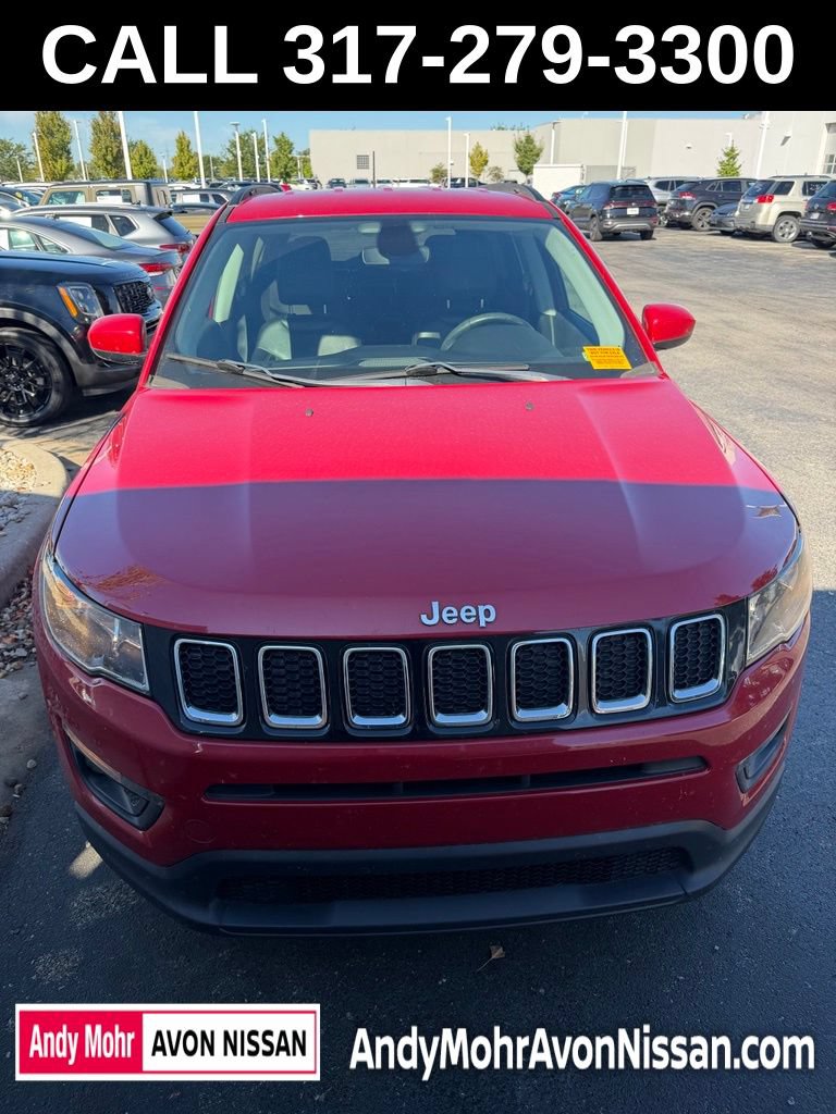 Used 2019 Jeep Compass Latitude w/ Cold Weather Group AWD/4WD image 2