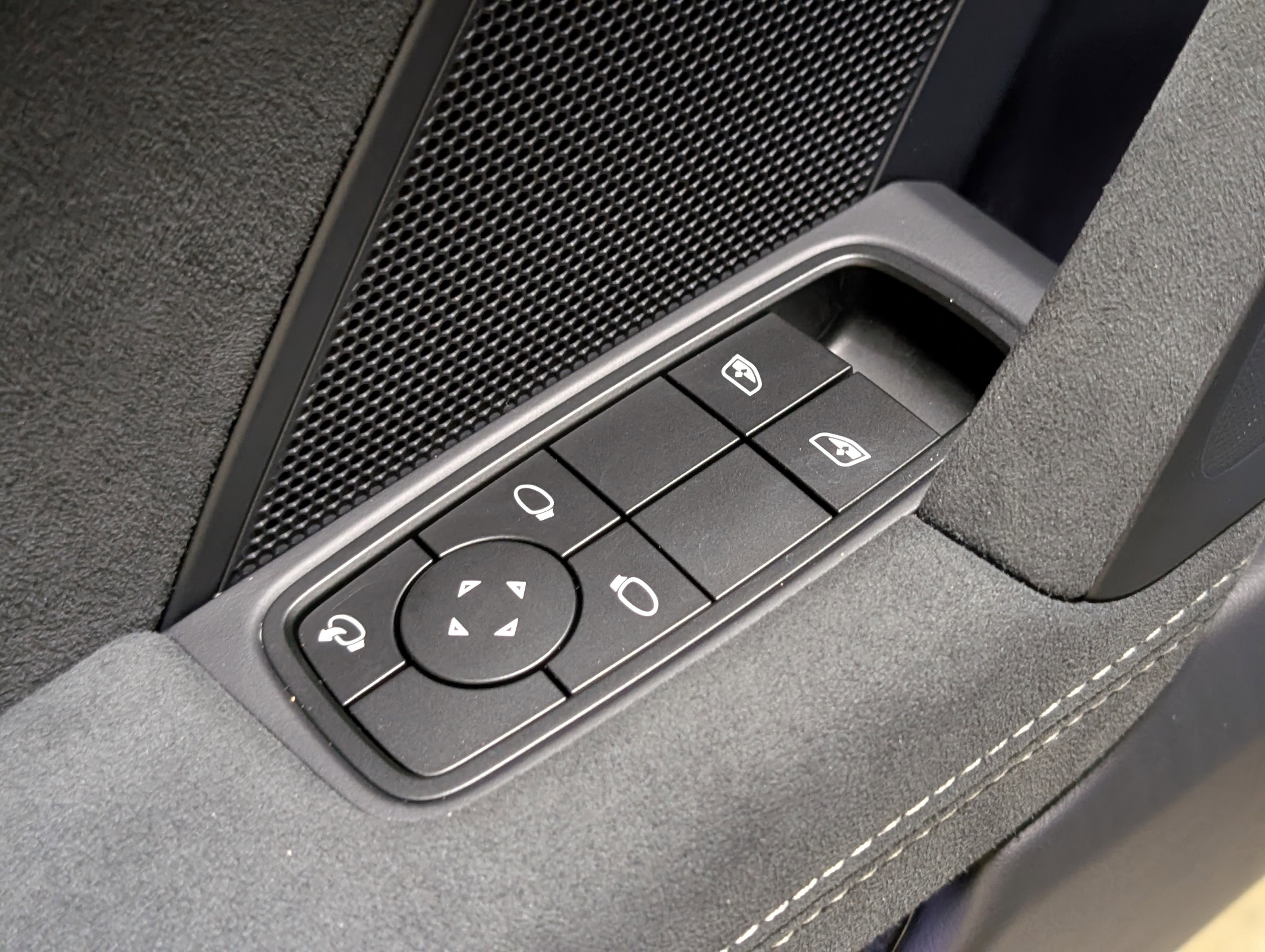 Used 2024 Porsche 911 Targa 4 GTS image 22