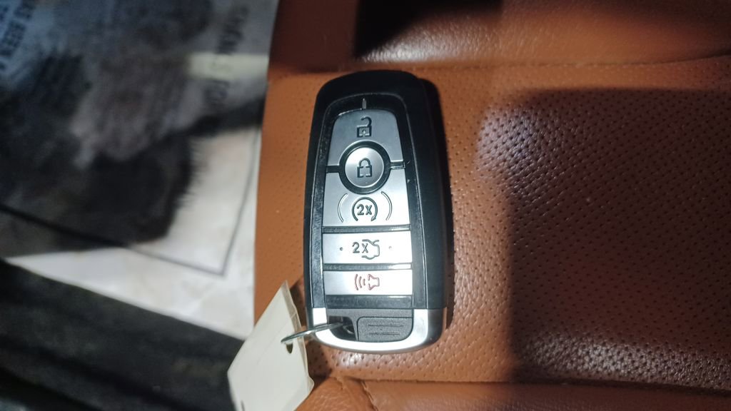 Used 2019 Ford Fusion Titanium image 10