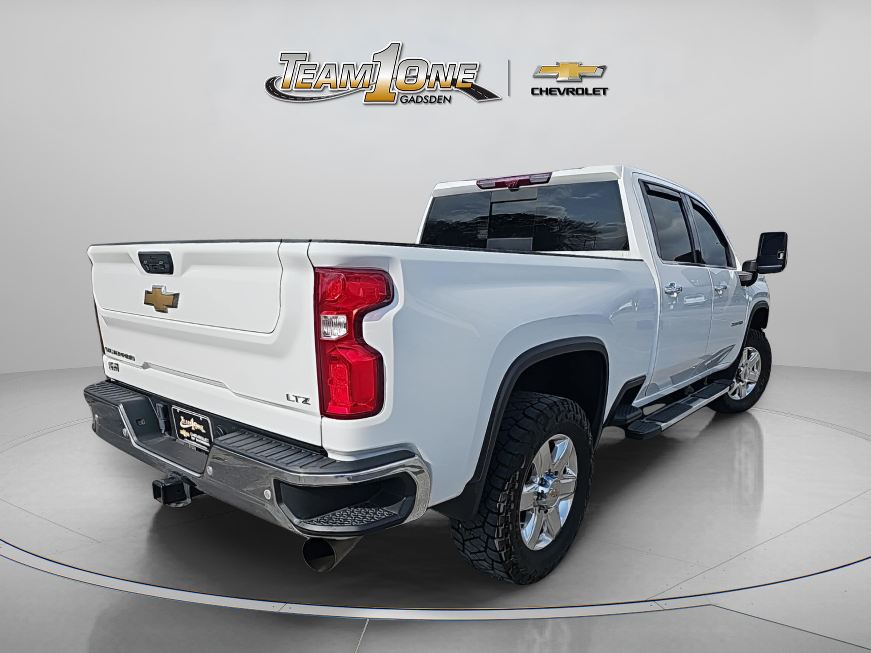 Used 2023 Chevrolet Silverado 2500 LTZ w/ LTZ Premium Package image 13