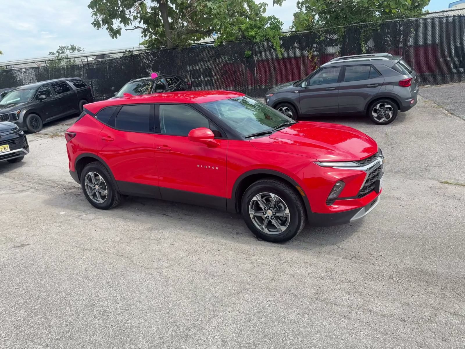 Used 2026 Chevrolet Blazer LT AWD/4WD image 2