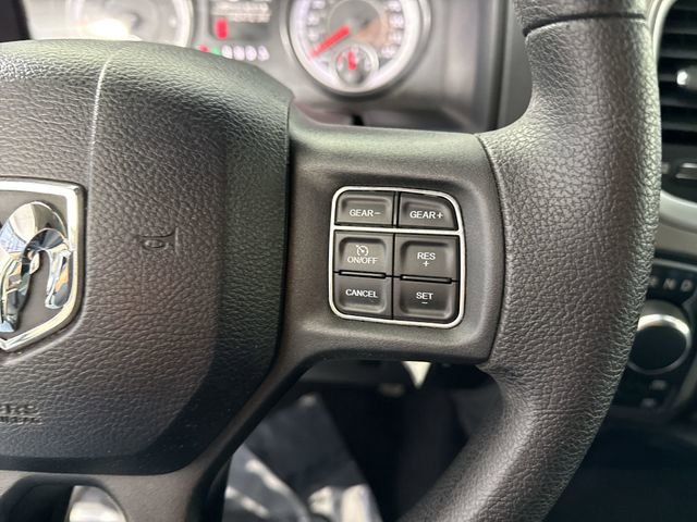 Used 2017 RAM 1500 Classic SLT AWD/4WD image 13