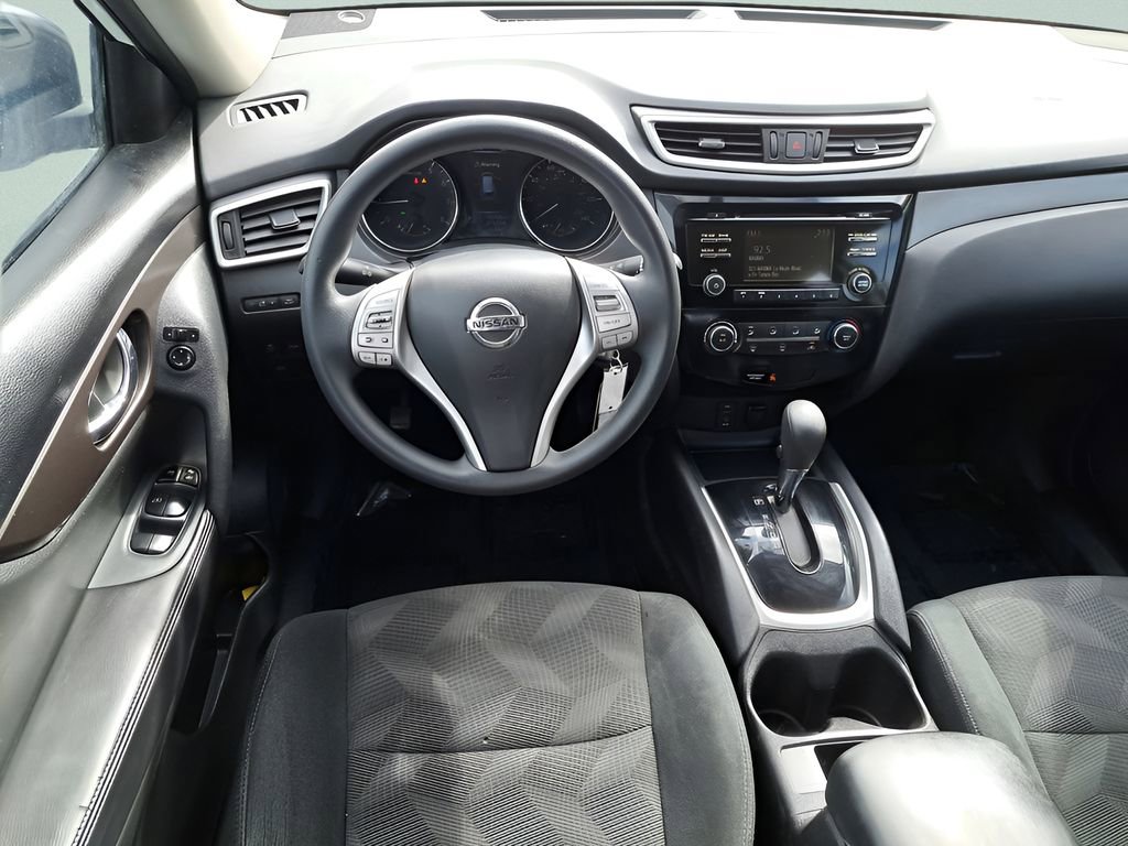 Used 2015 Nissan Rogue S image 10