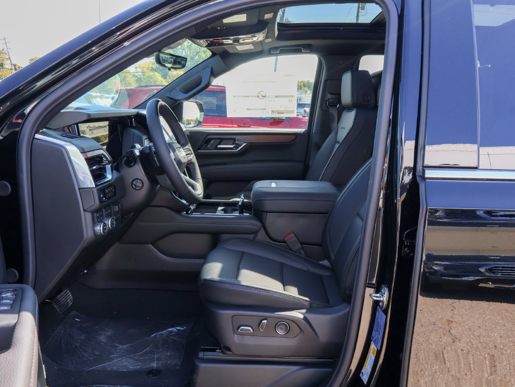New 2027 GMC Yukon Denali w/ Denali Reserve Package AWD/4WD image 9