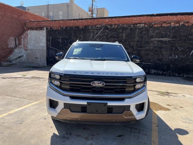 Used 2025 Ford Expedition King Ranch image 2