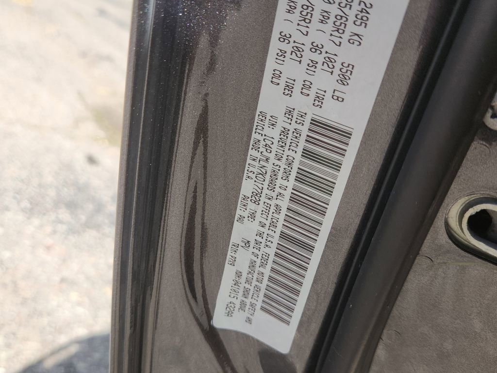 Used 2019 Jeep Cherokee Latitude Plus AWD/4WD image 21
