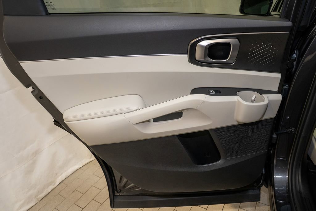 Certified 2023 Kia Sorento EX image 10
