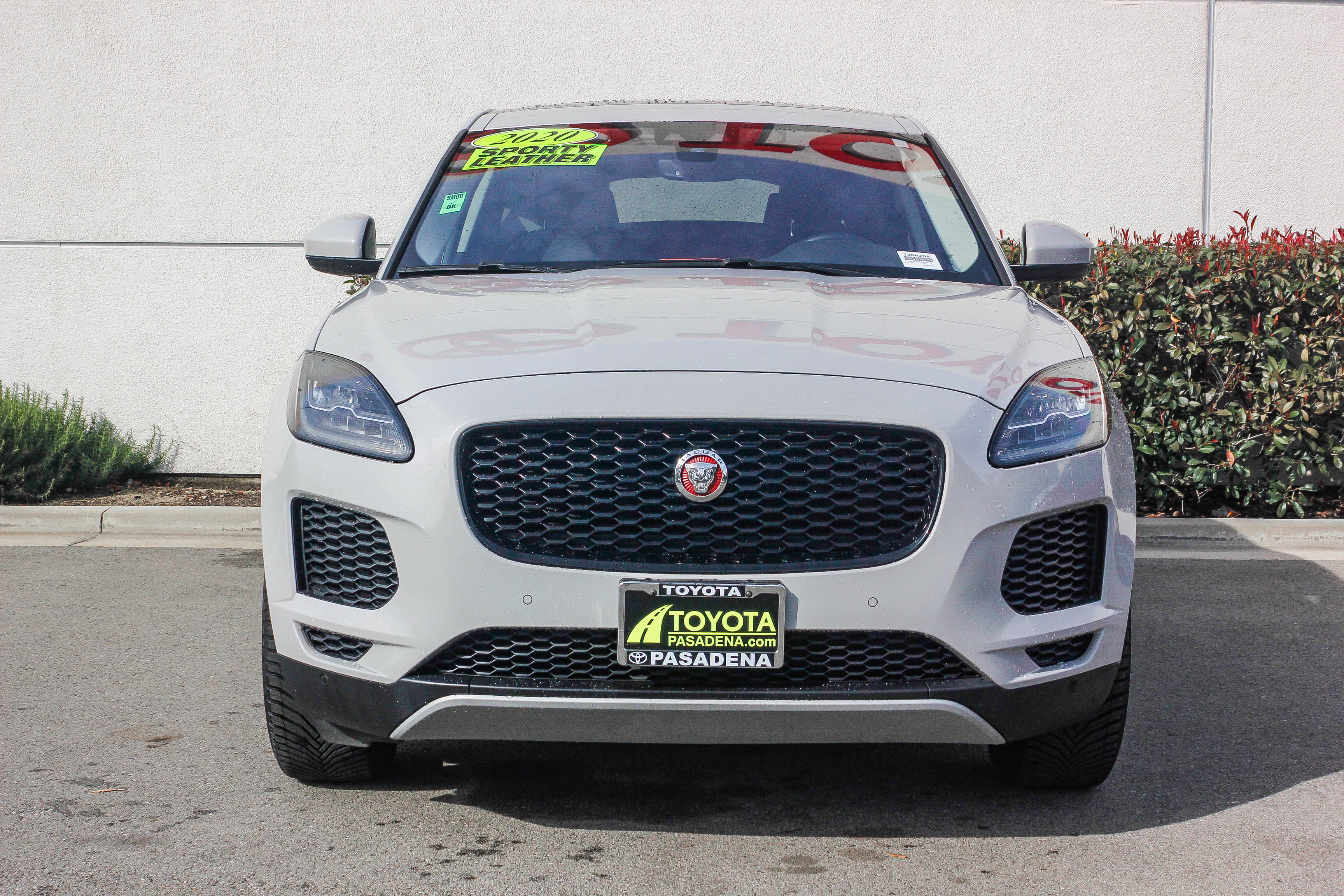 Used 2020 Jaguar E-PACE SE image 2