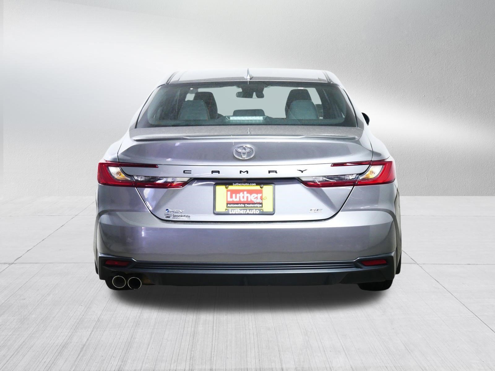 Used 2025 Toyota Camry SE FWD image 6