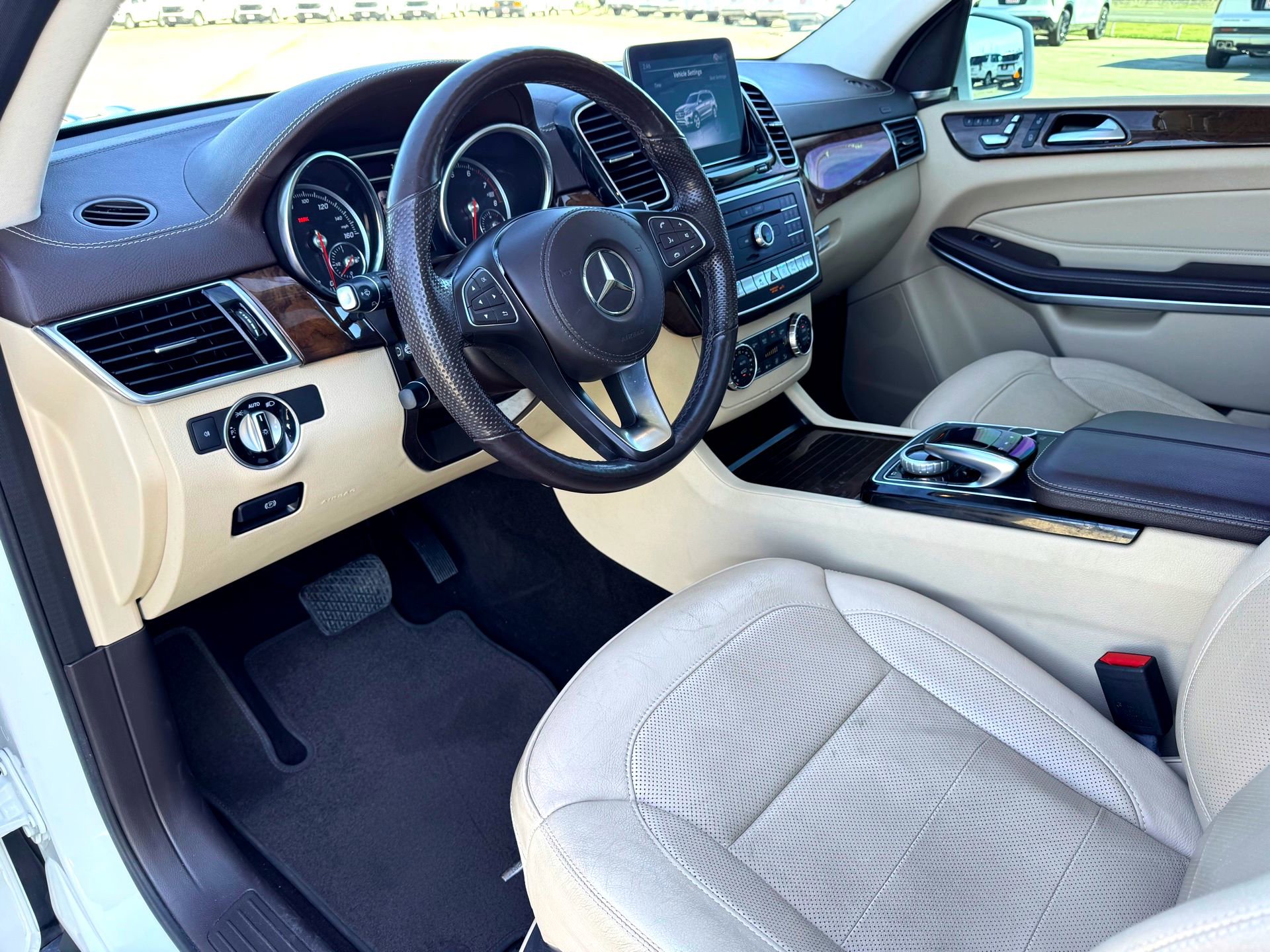 Used 2019 Mercedes-Benz GLS 550 4MATIC image 11